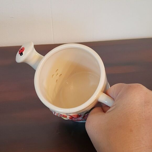 New in Box Avon Small Decorative Ceramic Floral Watering Can / Planter (2007) - Picture 4 of 8